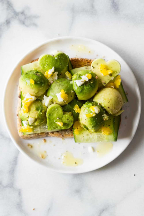 When Everything Fails Make Avocado Toast With Egg Green Healthy Cooking