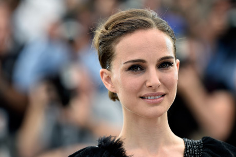 Natalie Portman Is Extremely Naked In Her New Movie Planetarium