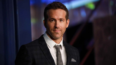 Diageo Buys Ryan Reynolds Gin Brand In 600m Deal Hollywood