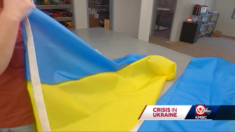 Ukrainian Flags Are Selling Out At Kansas City Flag Company Tlzh 4statenews Middle Of The Country Middle The