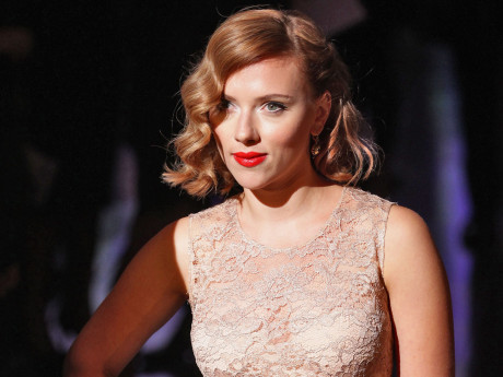 Scarlett Johansson Makes No Apologies For Nude Cbs