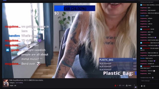 Twitch Thot Wants Chat To Rate Her butt
